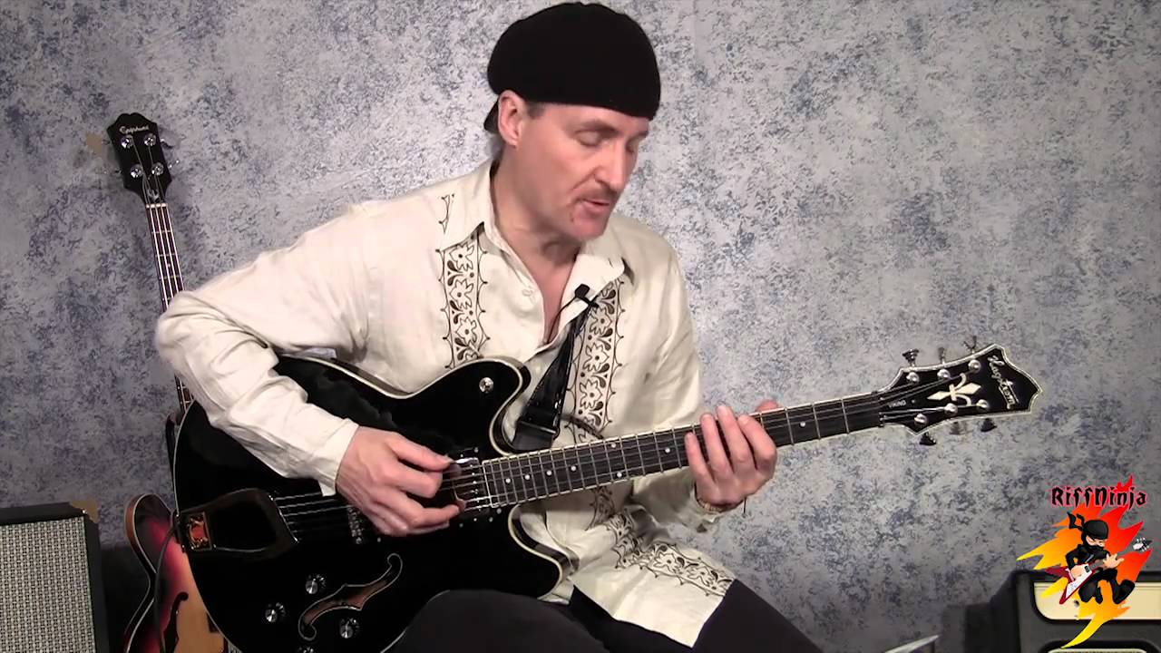 Chromatic Passing Notes: Add Color to Your Blues Guitar Solos
